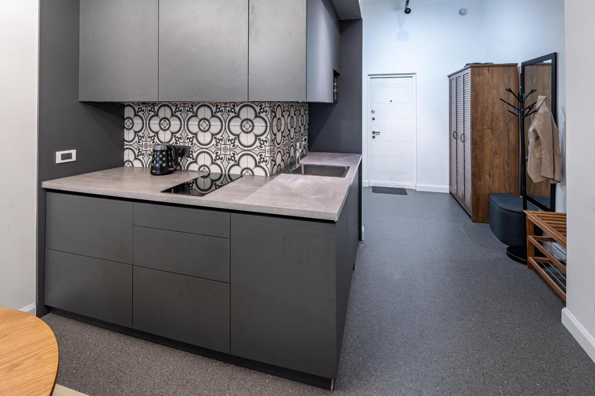Apartamenty On Knyazya Romana Львов Экстерьер фото