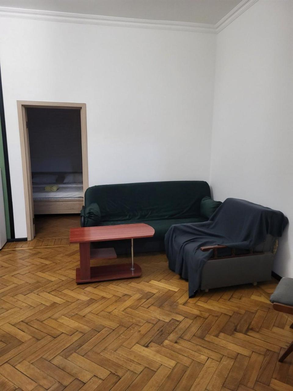 Apartamenty On Knyazya Romana Львов Экстерьер фото